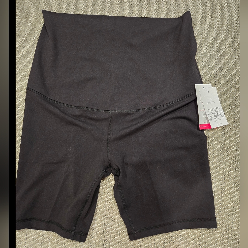 NWT Isabel Maternity Bike Shorts ~ XXL
